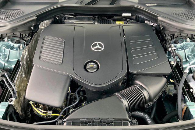 new 2025 Mercedes-Benz GLC 300 car, priced at $53,375