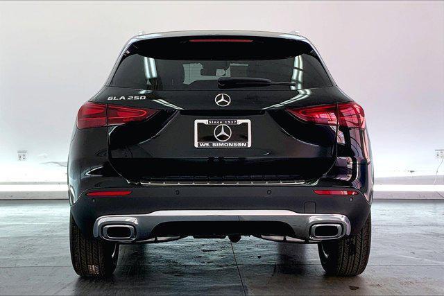 new 2025 Mercedes-Benz GLA 250 car, priced at $44,620