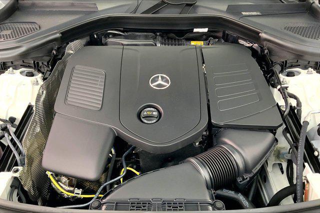 new 2025 Mercedes-Benz GLC 300 car, priced at $52,625