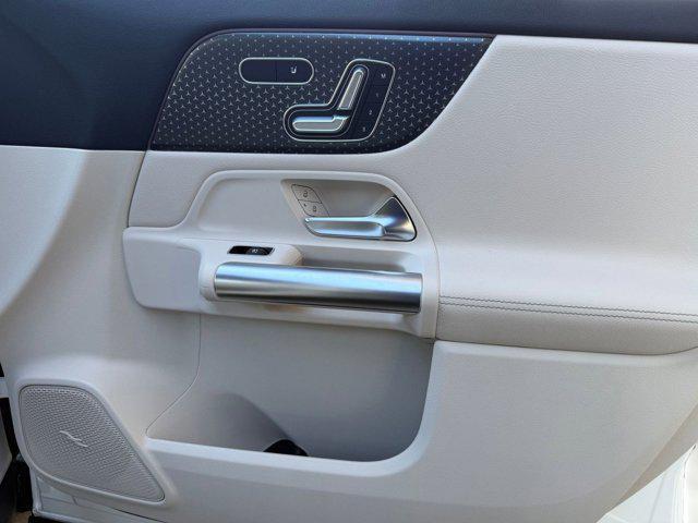 new 2026 Mercedes-Benz GLA 250 car, priced at $47,330