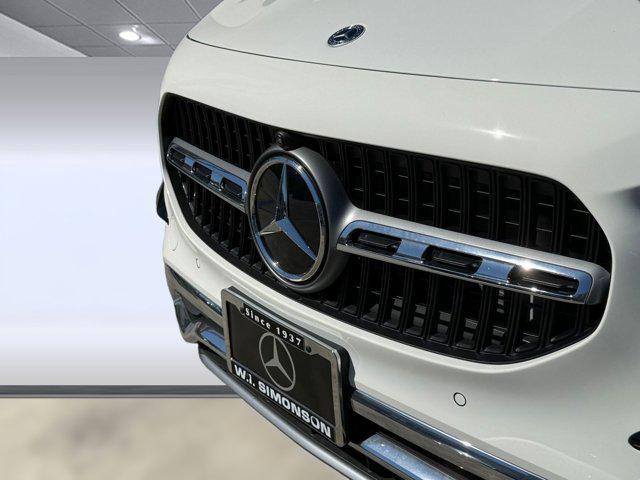new 2026 Mercedes-Benz GLA 250 car, priced at $47,330
