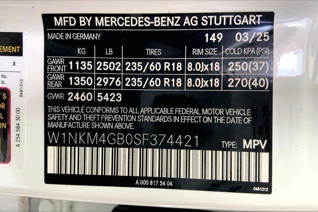 new 2025 Mercedes-Benz GLC 300 car, priced at $52,625