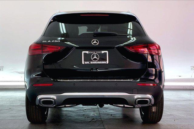 new 2025 Mercedes-Benz GLA 250 car, priced at $44,620