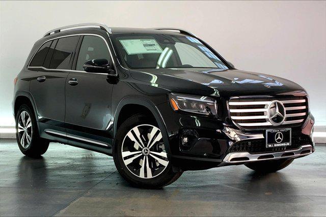 new 2025 Mercedes-Benz GLB 250 car, priced at $47,620