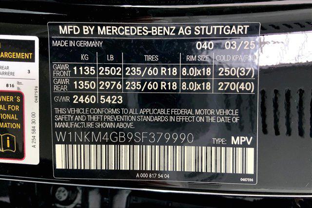 new 2025 Mercedes-Benz GLC 300 car, priced at $52,625