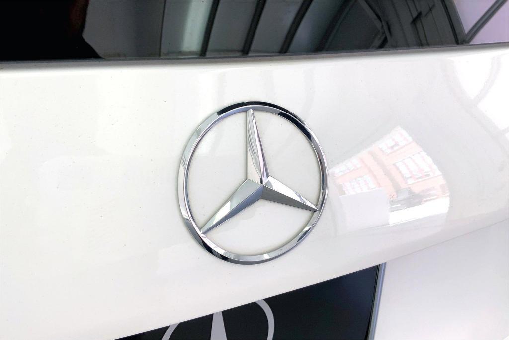 used 2021 Mercedes-Benz GLB 250 car, priced at $27,996