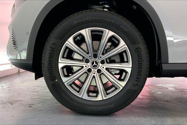 new 2025 Mercedes-Benz GLC 300 car, priced at $54,575