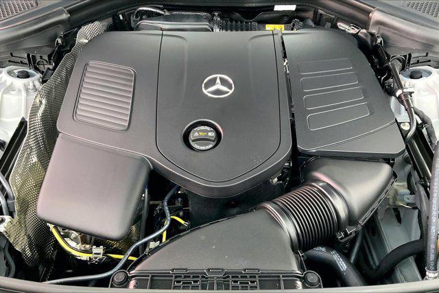 new 2025 Mercedes-Benz GLC 300 car, priced at $54,575