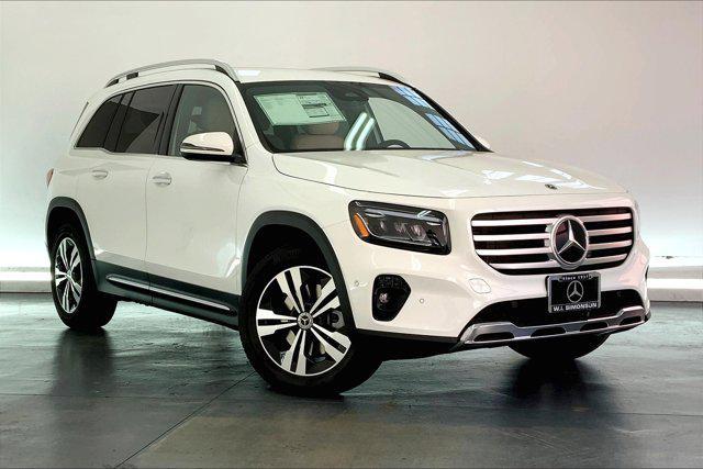 new 2025 Mercedes-Benz GLB 250 car, priced at $47,620