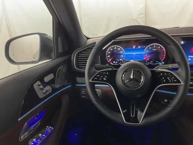 new 2025 Mercedes-Benz GLS 450 car, priced at $93,265