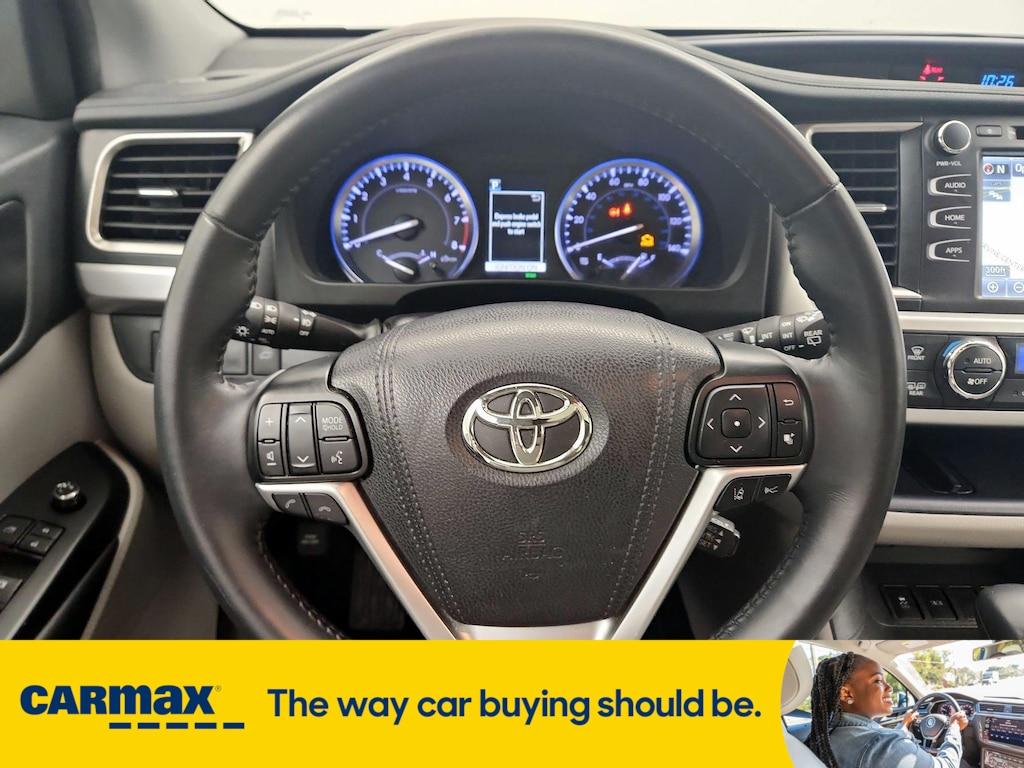 used 2019 Toyota Highlander car, priced at $31,998