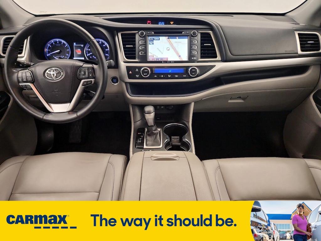 used 2019 Toyota Highlander car, priced at $31,998