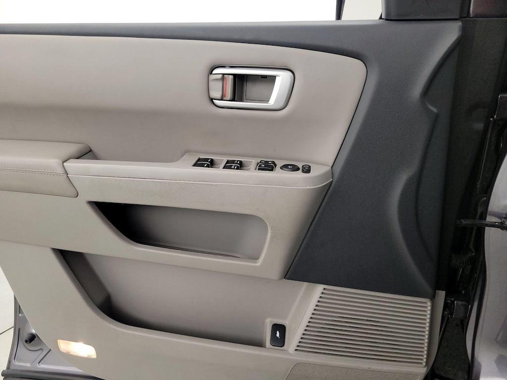 used 2014 Honda Pilot car, priced at $17,998
