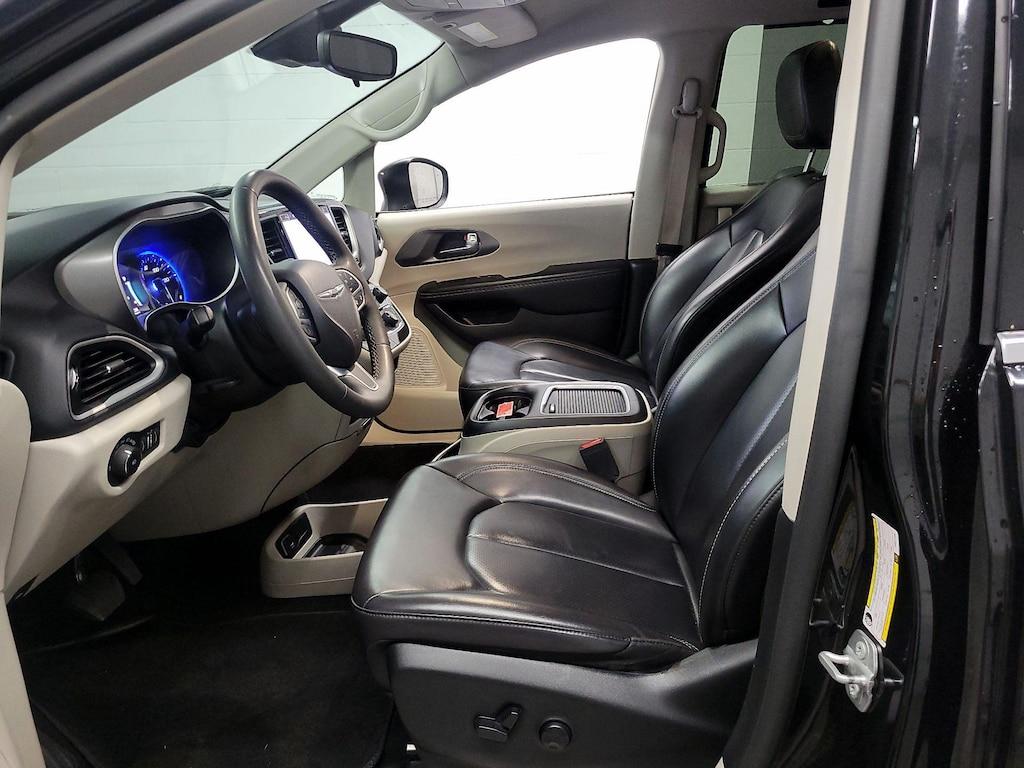 used 2023 Chrysler Pacifica car, priced at $25,998