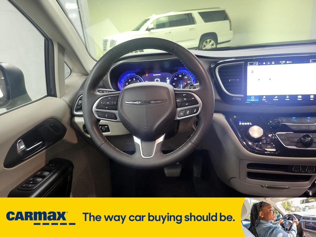 used 2023 Chrysler Pacifica car, priced at $24,998