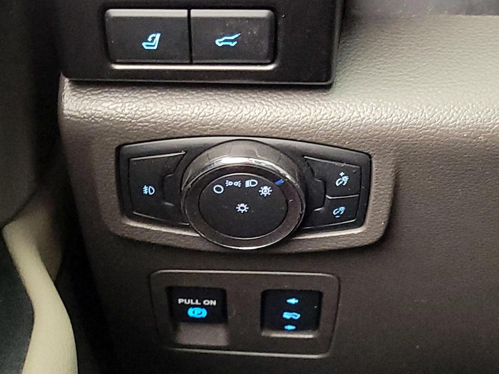 used 2018 Ford Expedition car, priced at $27,998
