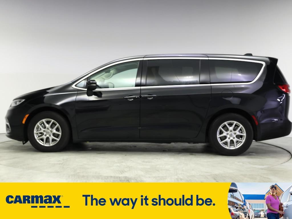 used 2023 Chrysler Pacifica car, priced at $25,998