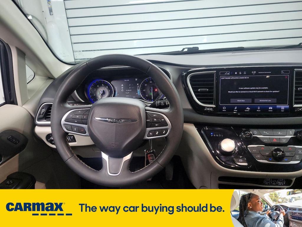 used 2023 Chrysler Pacifica car, priced at $25,998
