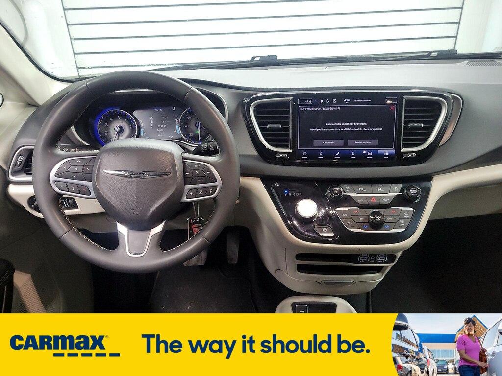 used 2023 Chrysler Pacifica car, priced at $24,998
