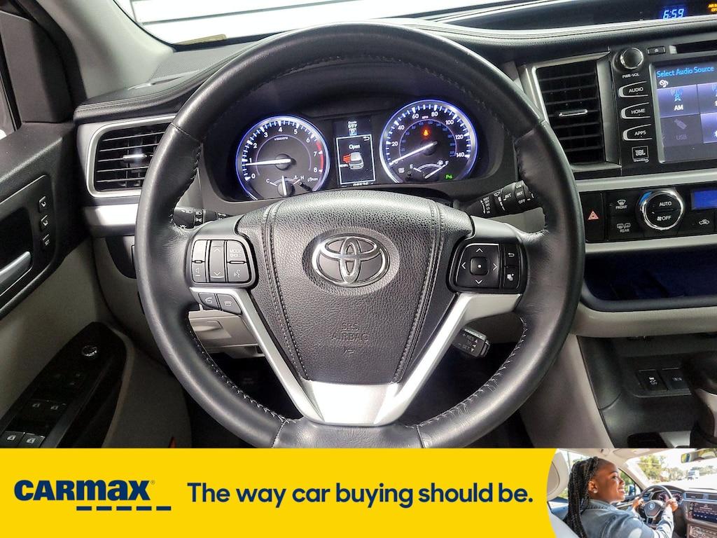 used 2014 Toyota Highlander car, priced at $20,998