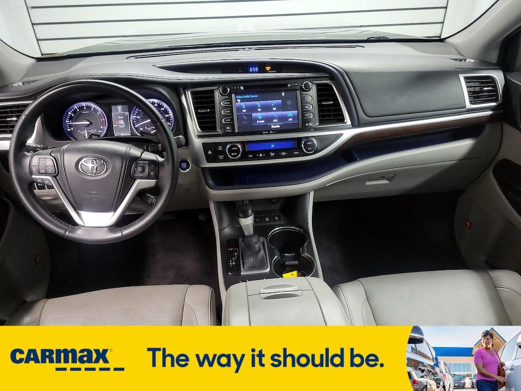 used 2014 Toyota Highlander car, priced at $20,998