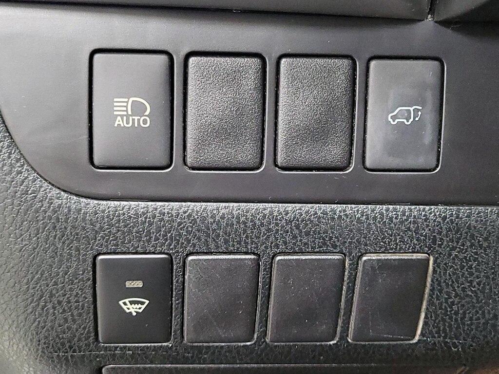 used 2019 Toyota Highlander Hybrid car, priced at $29,998