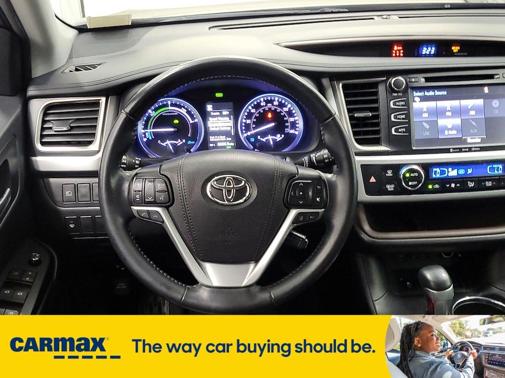 used 2019 Toyota Highlander Hybrid car, priced at $29,998