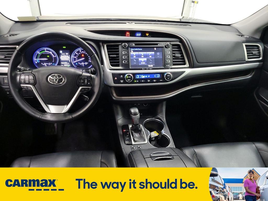 used 2019 Toyota Highlander Hybrid car, priced at $29,998
