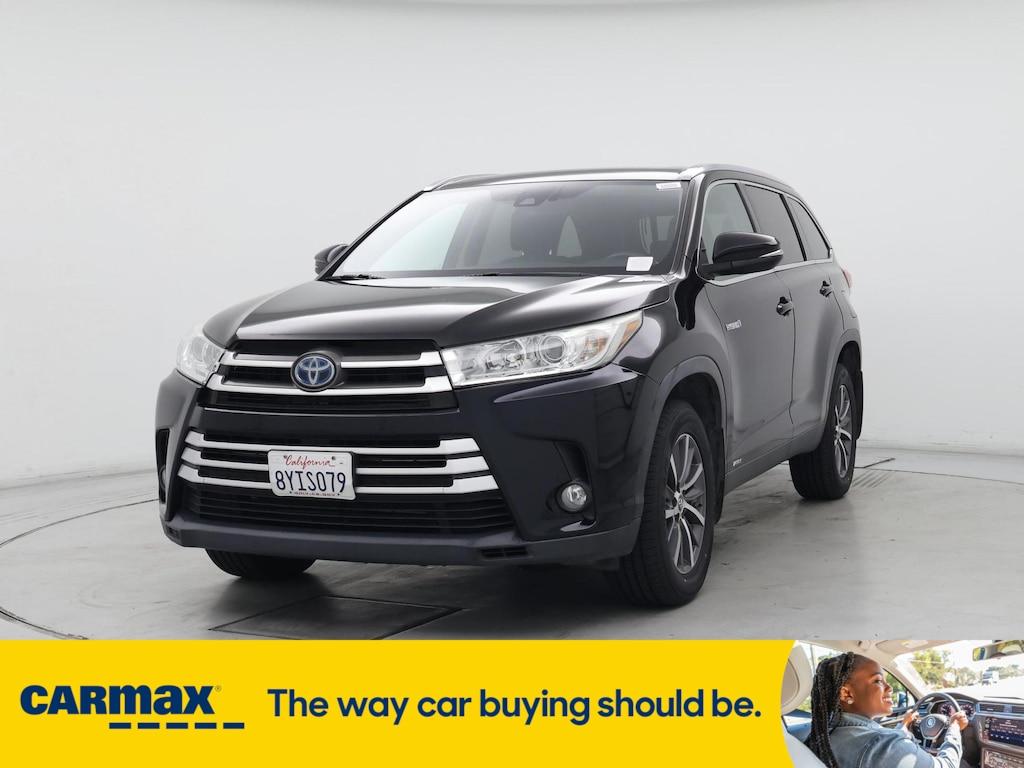 used 2019 Toyota Highlander Hybrid car, priced at $29,998