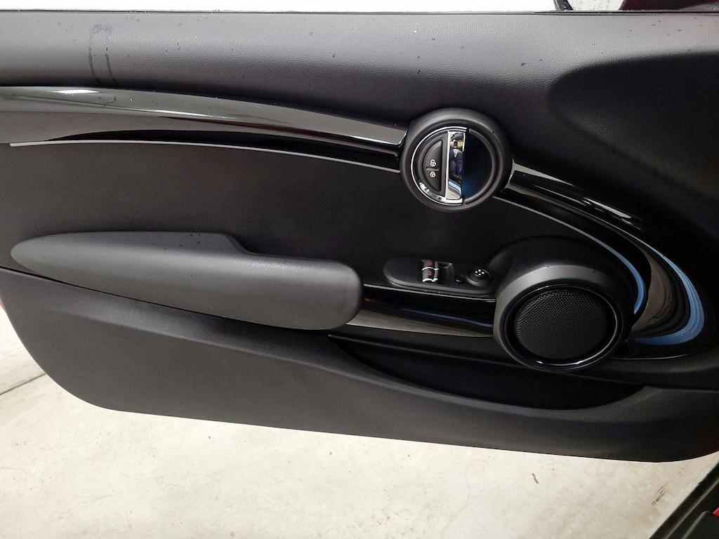 used 2023 MINI SE Hardtop car, priced at $21,998