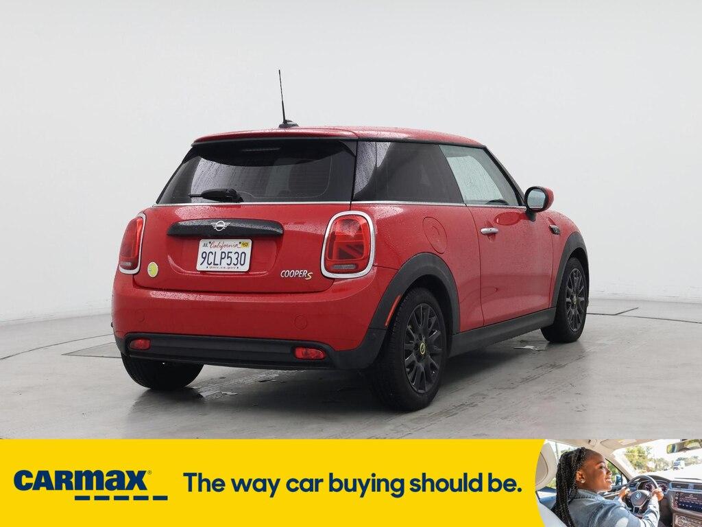 used 2023 MINI SE Hardtop car, priced at $21,998