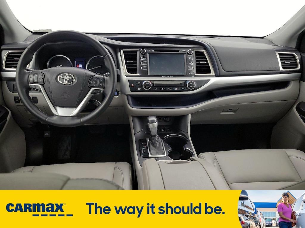 used 2019 Toyota Highlander car, priced at $28,998