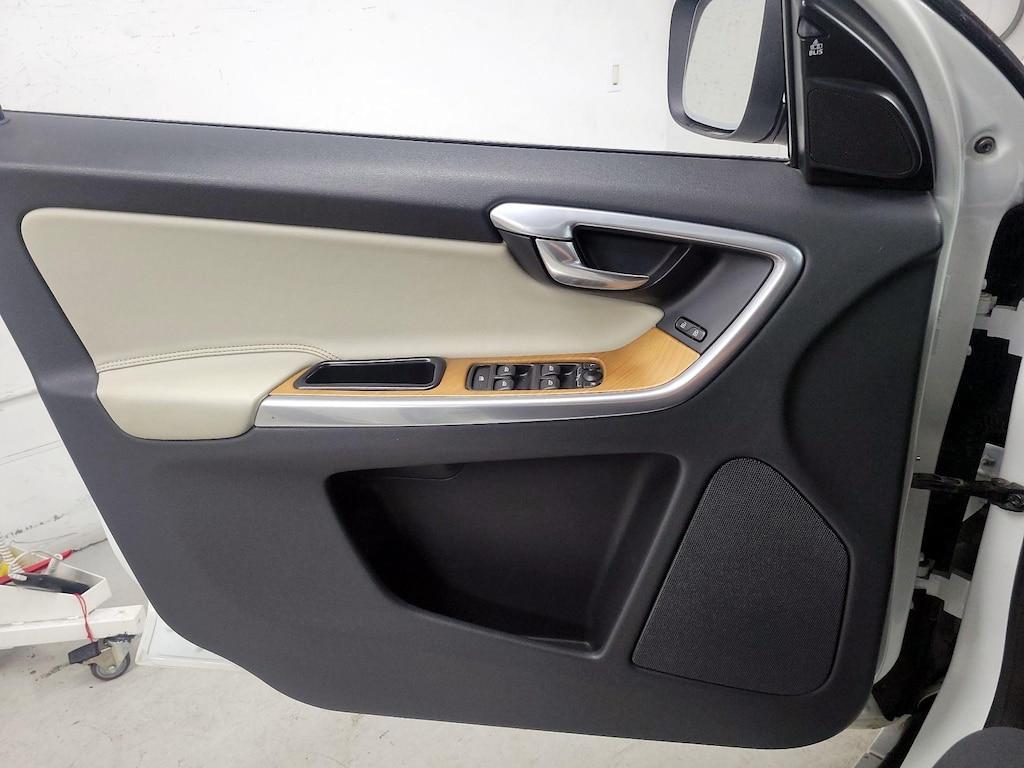 used 2015 Volvo XC60 car, priced at $16,998