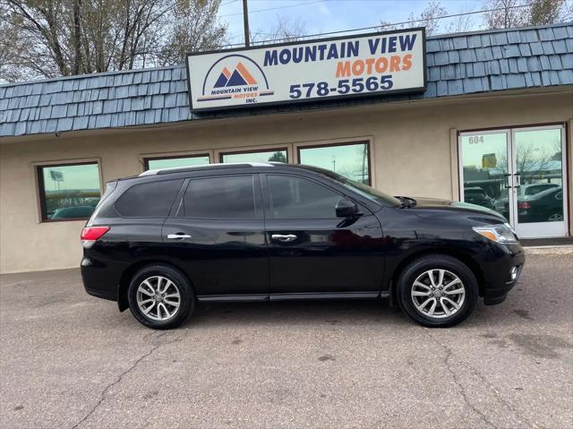 used 2015 Nissan Pathfinder car, priced at $9,995