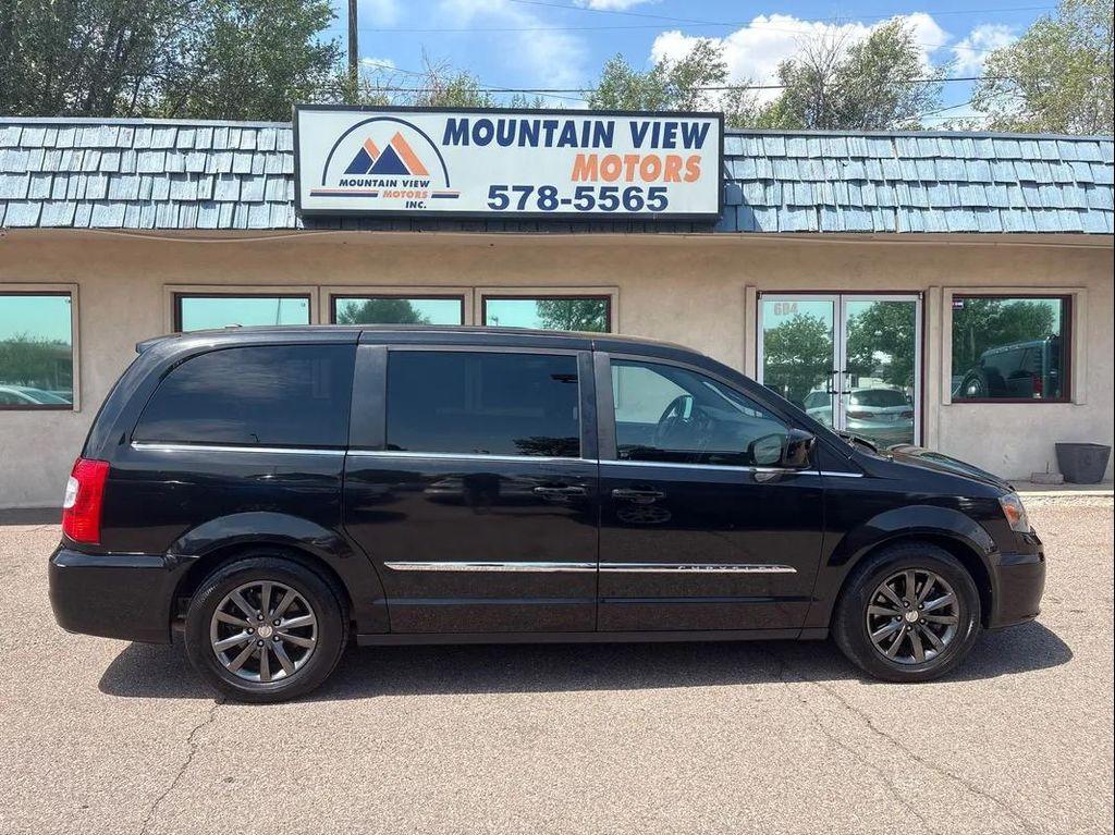 used 2016 Chrysler Town & Country car, priced at $10,995