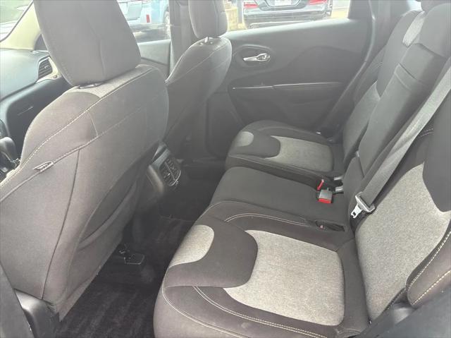 used 2016 Jeep Cherokee car, priced at $4,995