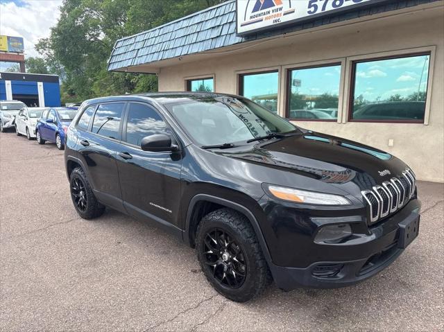 used 2016 Jeep Cherokee car, priced at $4,995