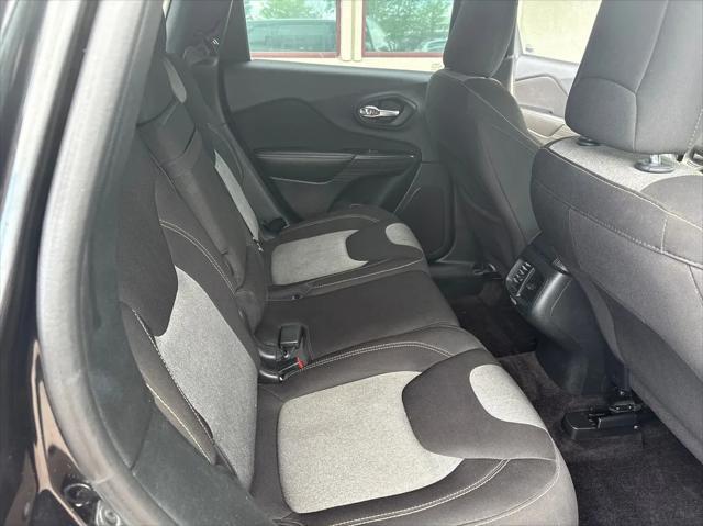 used 2016 Jeep Cherokee car, priced at $4,995