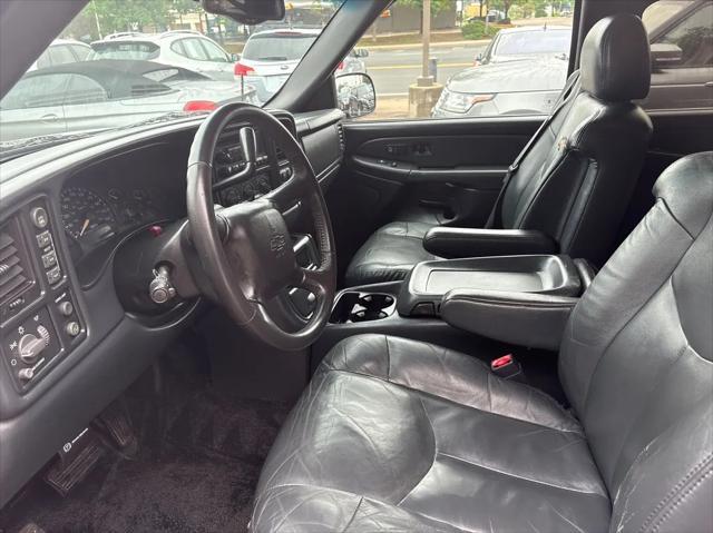 used 2002 Chevrolet Avalanche car, priced at $3,995