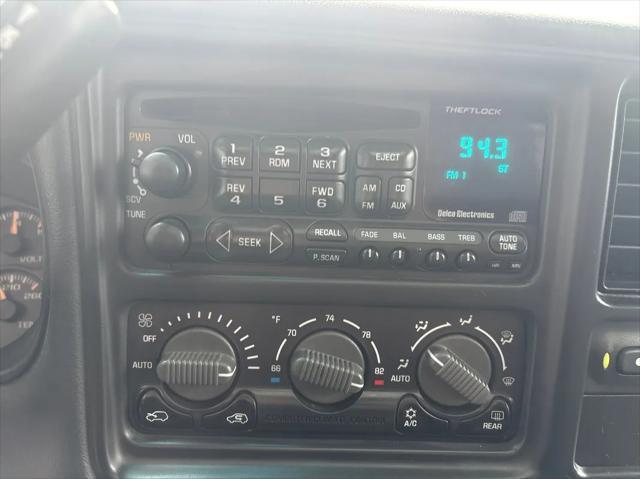 used 2002 Chevrolet Avalanche car, priced at $3,995