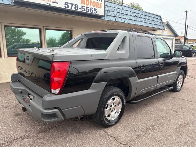 used 2002 Chevrolet Avalanche car, priced at $3,995