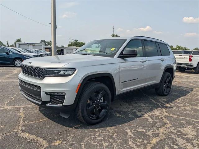 new 2025 Jeep Grand Cherokee L car, priced at $41,954
