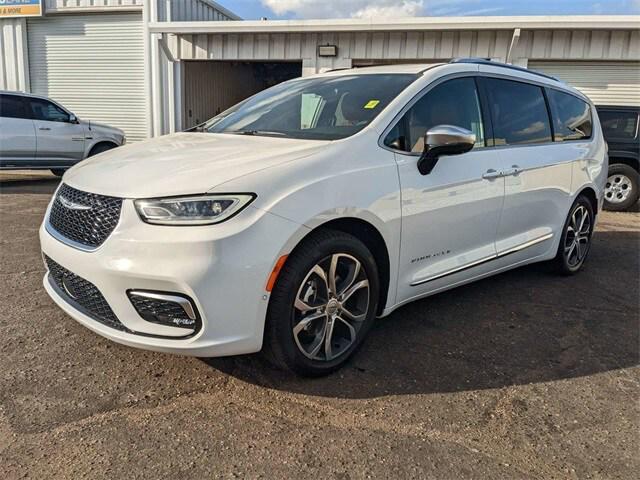 new 2025 Chrysler Pacifica car, priced at $49,634