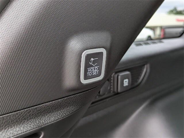 new 2025 Jeep Grand Cherokee car, priced at $41,528