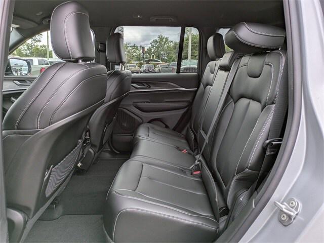 new 2025 Jeep Grand Cherokee car, priced at $41,528