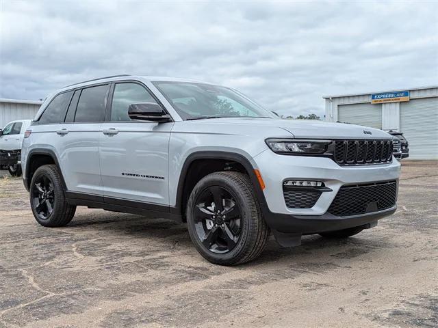 new 2025 Jeep Grand Cherokee car, priced at $41,528