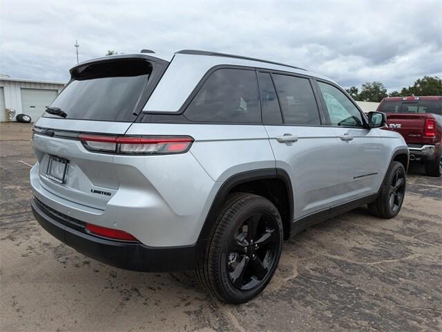 new 2025 Jeep Grand Cherokee car, priced at $41,528