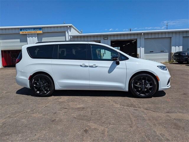 new 2026 Chrysler Pacifica car, priced at $47,285