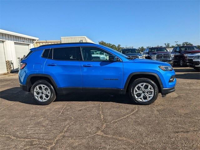 new 2025 Jeep Compass car, priced at $30,360