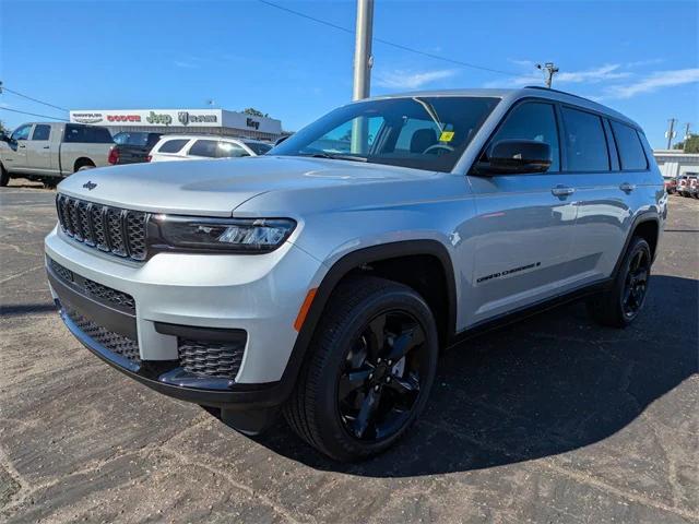 new 2025 Jeep Grand Cherokee L car, priced at $44,261